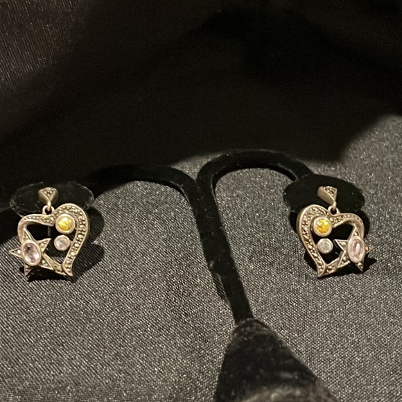 Vintage marcasite heart and stars with gemstones, drop earrings - Picture 5 of 9